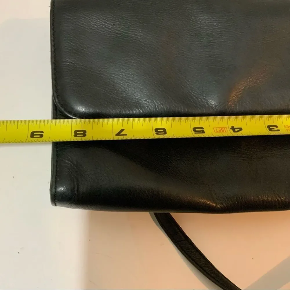 FOSSIL Black Leather CROSSBODY Kiss Lock Snap  Zip ORGANIZER HANDBAG 8x6x2 in